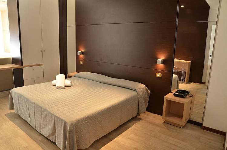 Hotel GEH***soggiorno mare Abruzzo, lungomare a Montesilvano Lido